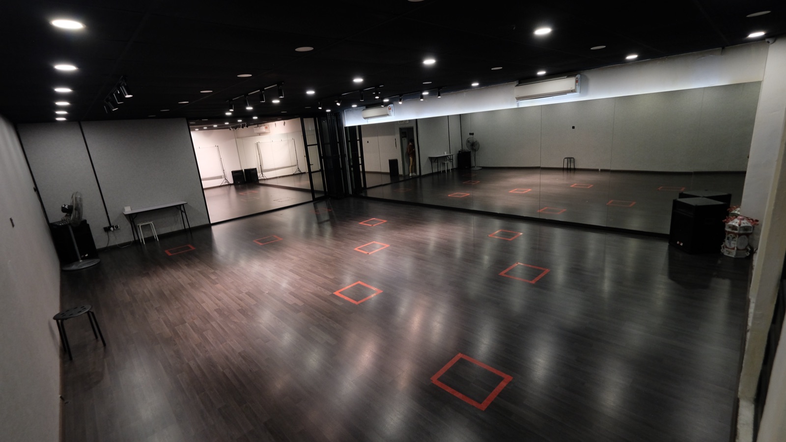 SIM Dance Studio environment